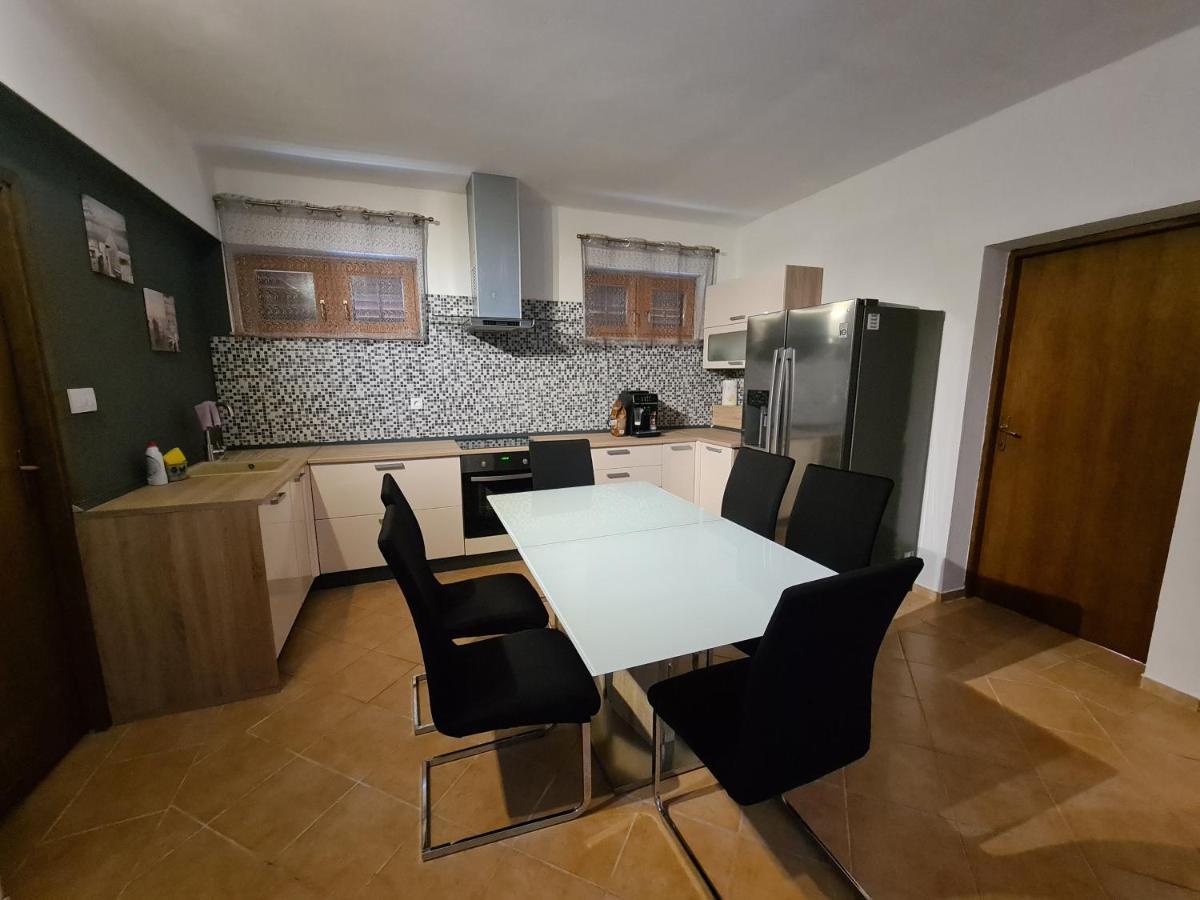 Apartman Mihaela Vrsi Extérieur photo